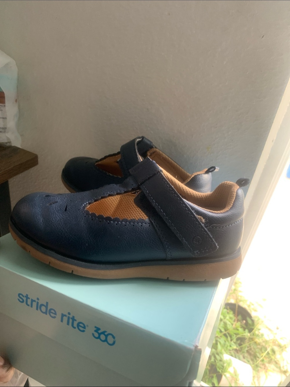 Stride Rite Navy T-Strap Mary Jane Shoes for Kids - Picture 2 of 7